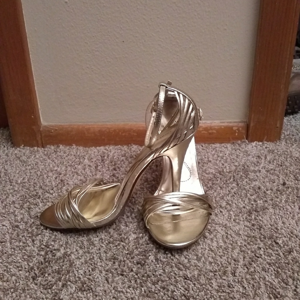 *Final Sell Price* Chinese Laundry Heels - Picture 2 of 7